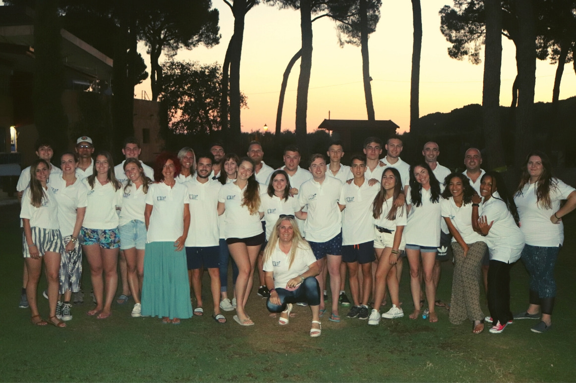 Equipo monitores CBS Summer Camp