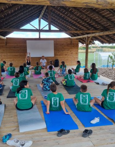 yoga en cbs summer camp y viajes fin de curso3