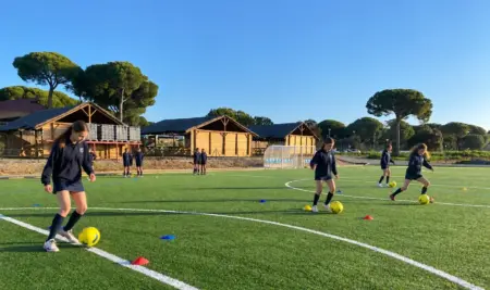 Un fin de semana, dos aventuras inolvidables: Football Tournament Camp y Spa Party Camp en Sevilla