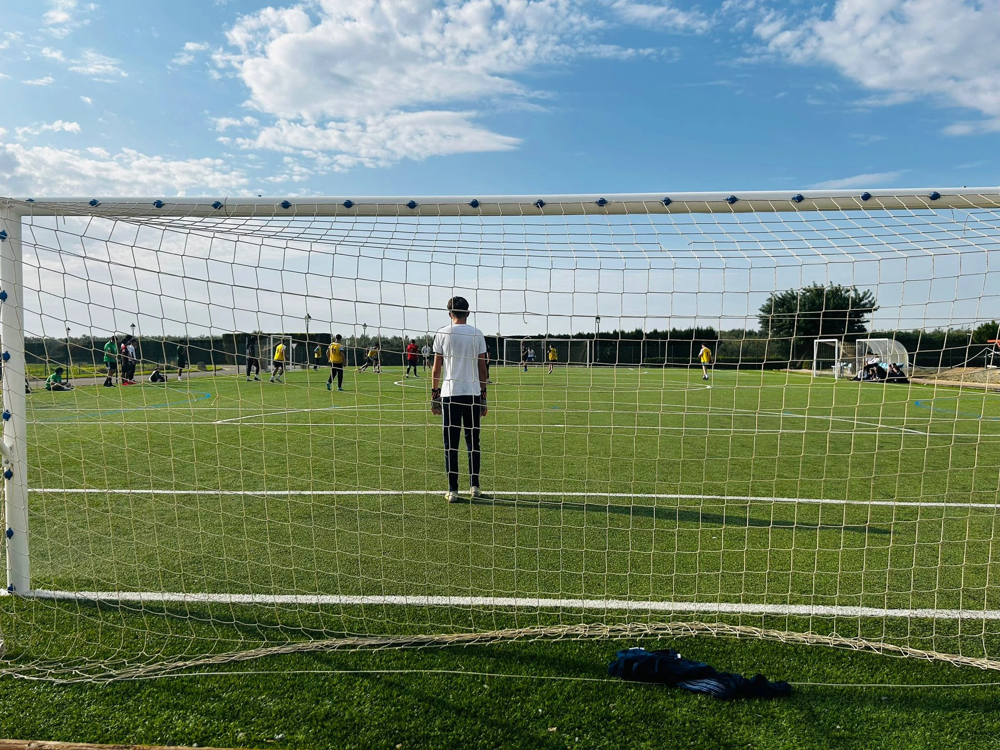 Entrenamiento de fútbol en inglés en CBS Football Tournament Camp